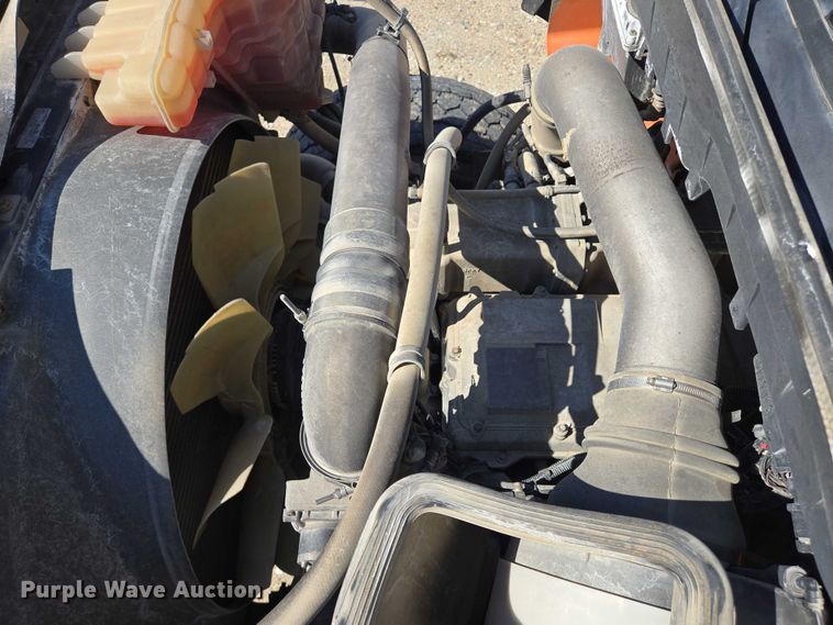 image for item EB1045 2013 International WorkStar 7600 SFA ready mix truck