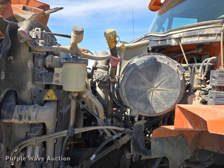 image for item EB1045 2013 International WorkStar 7600 SFA ready mix truck