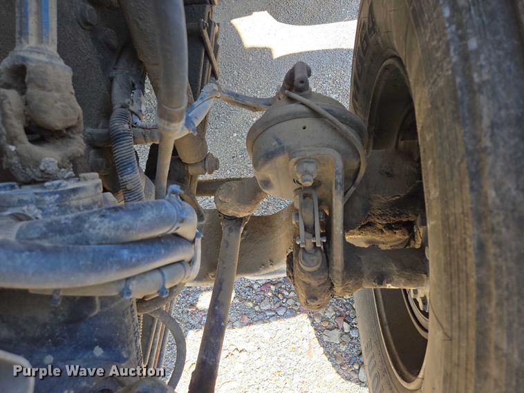 image for item EB1045 2013 International WorkStar 7600 SFA ready mix truck