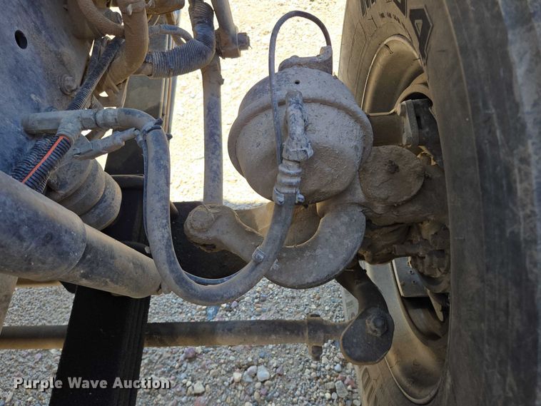 image for item EB1045 2013 International WorkStar 7600 SFA ready mix truck