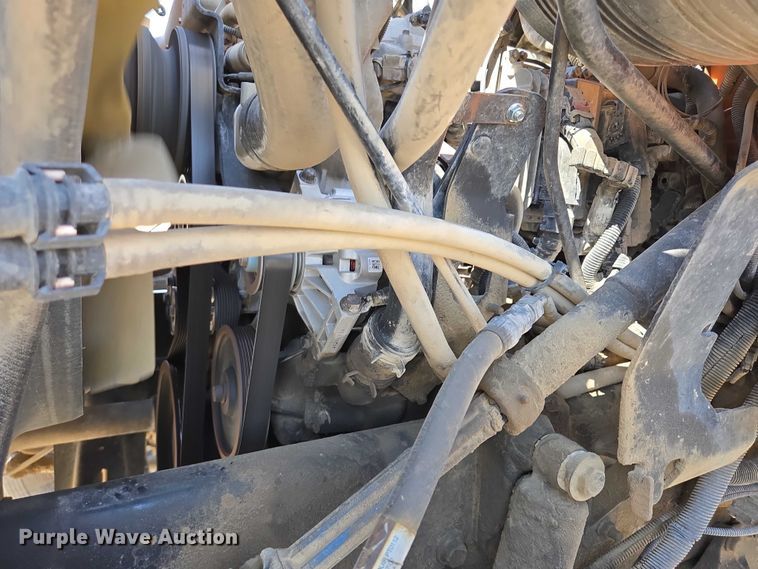 image for item EB1045 2013 International WorkStar 7600 SFA ready mix truck