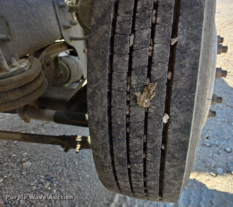 image for item EB1045 2013 International WorkStar 7600 SFA ready mix truck