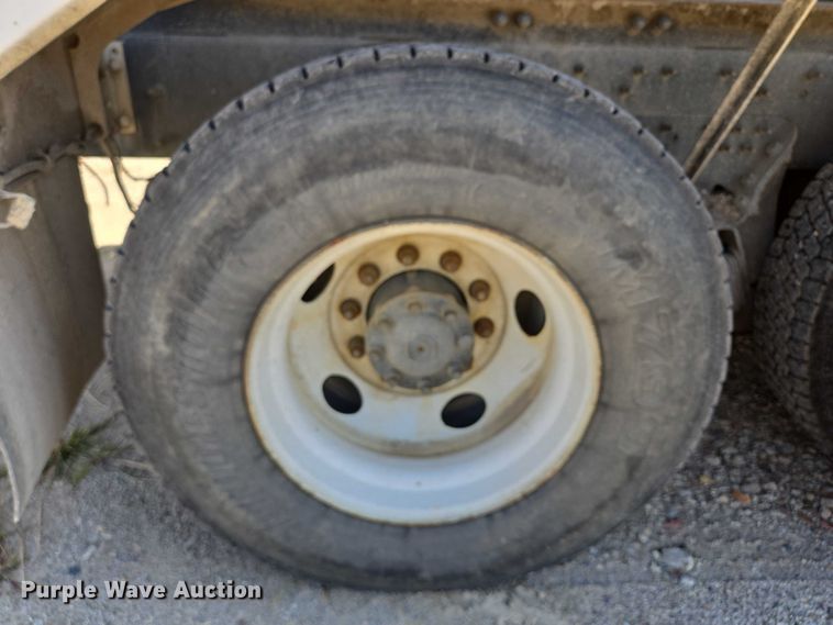 image for item EB1045 2013 International WorkStar 7600 SFA ready mix truck