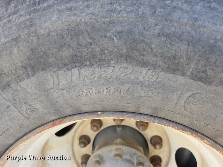 image for item EB1045 2013 International WorkStar 7600 SFA ready mix truck