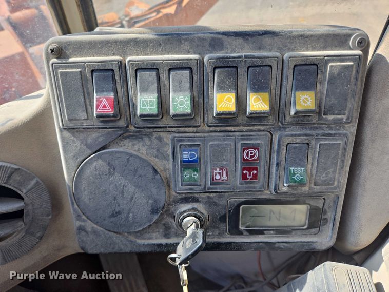 image for item EB1046 1997 Fiat-Allis FR130.2 wheel loader