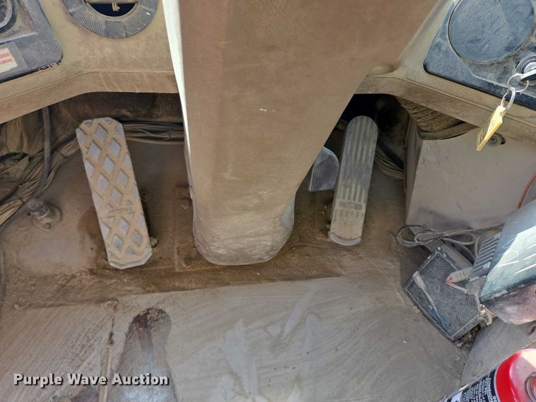 image for item EB1046 1997 Fiat-Allis FR130.2 wheel loader