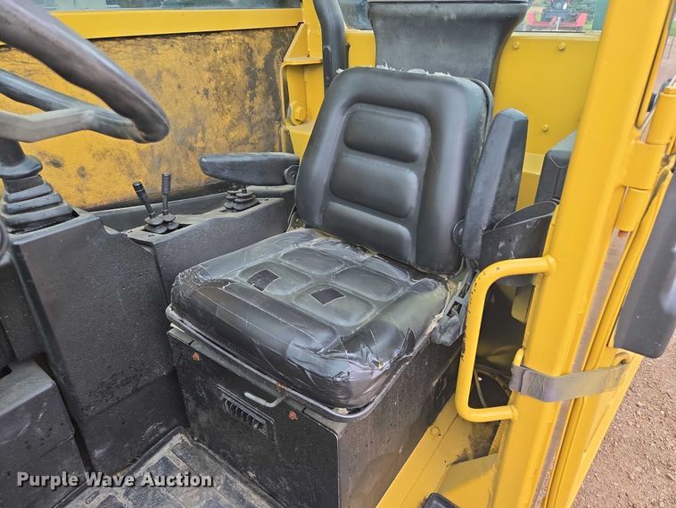 image for item EB1047 2011 Caterpillar TL1255 telehandler