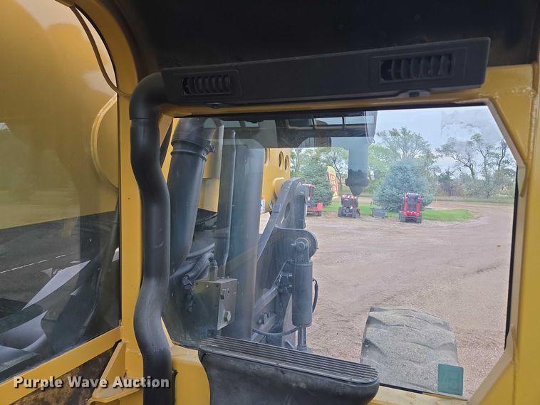 image for item EB1047 2011 Caterpillar TL1255 telehandler