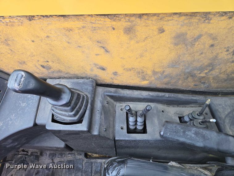 image for item EB1047 2011 Caterpillar TL1255 telehandler