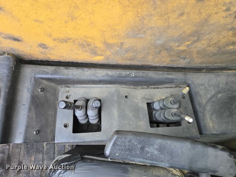 image for item EB1047 2011 Caterpillar TL1255 telehandler