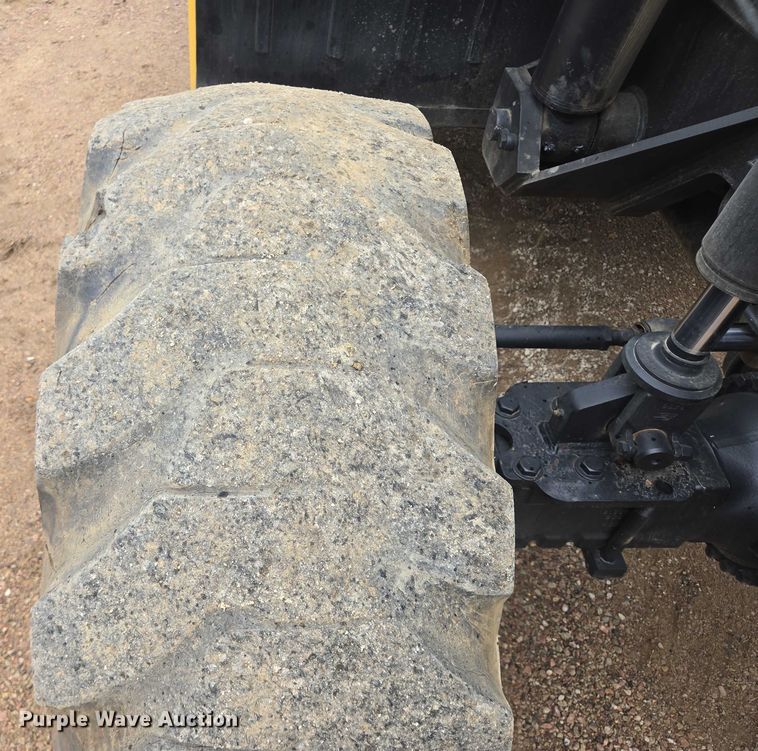 image for item EB1047 2011 Caterpillar TL1255 telehandler