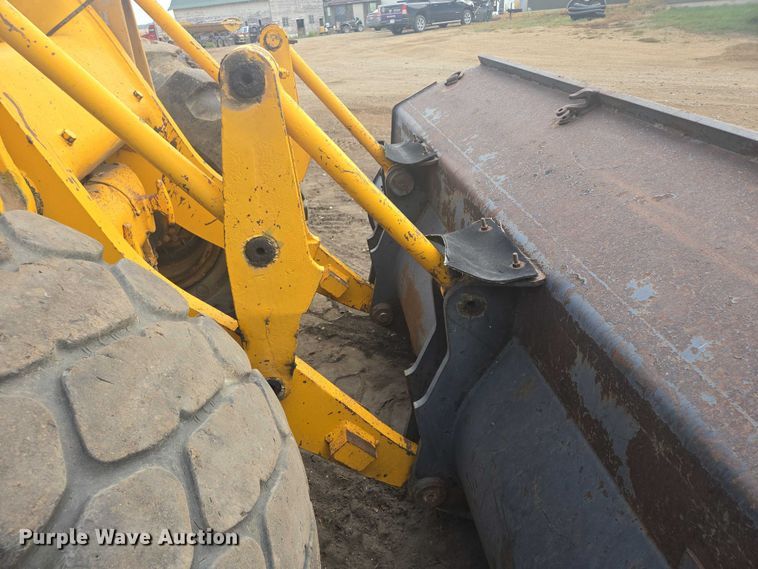 image for item EB1049 1966 Caterpillar 966B wheel loader