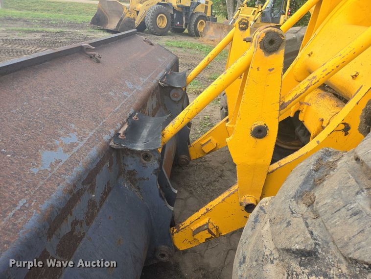 image for item EB1049 1966 Caterpillar 966B wheel loader