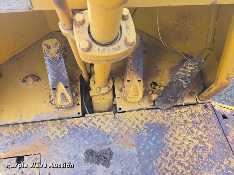 image for item EB1049 1966 Caterpillar 966B wheel loader