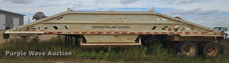 image for item EB1050 2002 Trail King TK54BDU-402 bottom dump trailer