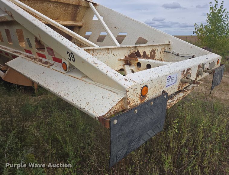 image for item EB1050 2002 Trail King TK54BDU-402 bottom dump trailer