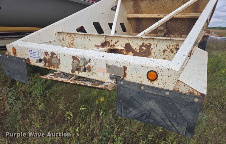 image for item EB1050 2002 Trail King TK54BDU-402 bottom dump trailer