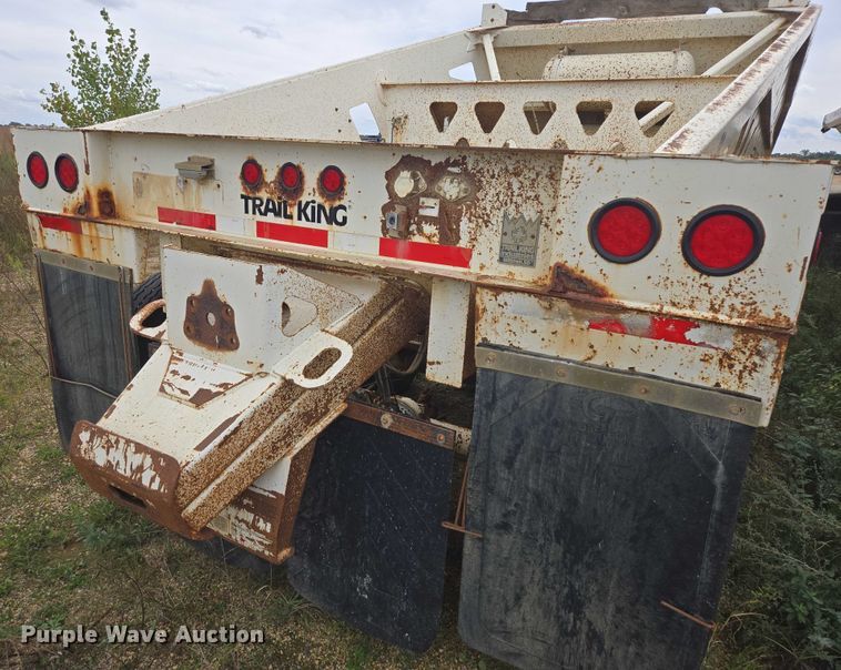 image for item EB1050 2002 Trail King TK54BDU-402 bottom dump trailer