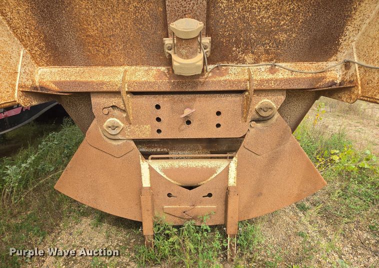 image for item EB1050 2002 Trail King TK54BDU-402 bottom dump trailer