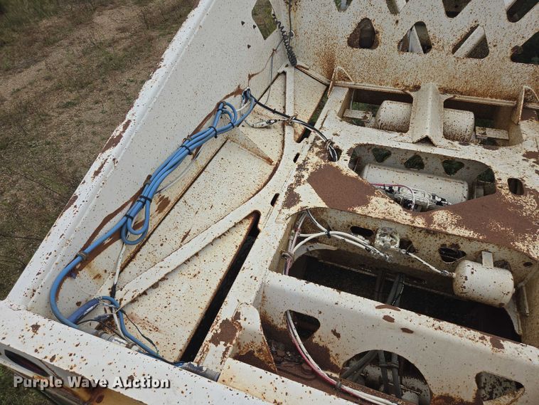 image for item EB1050 2002 Trail King TK54BDU-402 bottom dump trailer