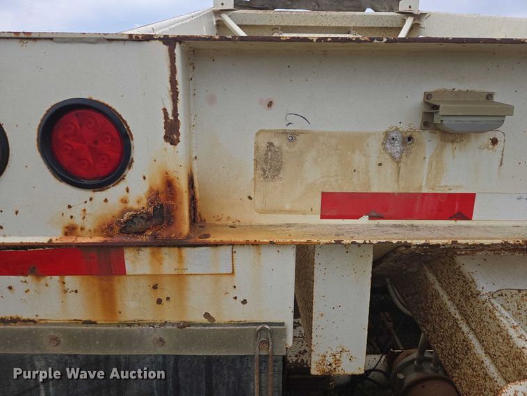 image for item EB1050 2002 Trail King TK54BDU-402 bottom dump trailer