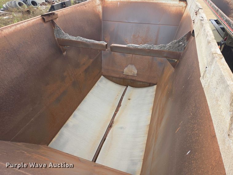 image for item EB1050 2002 Trail King TK54BDU-402 bottom dump trailer