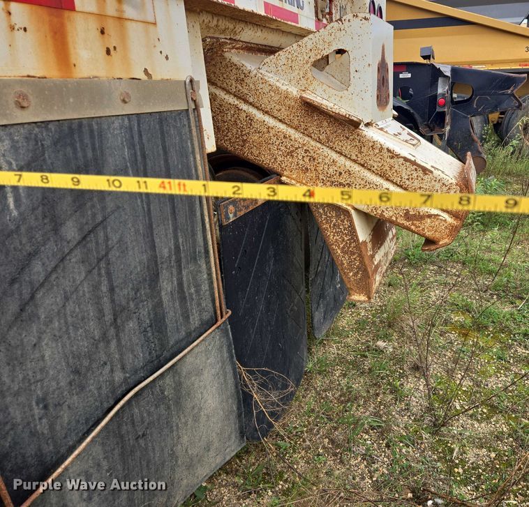 image for item EB1050 2002 Trail King TK54BDU-402 bottom dump trailer