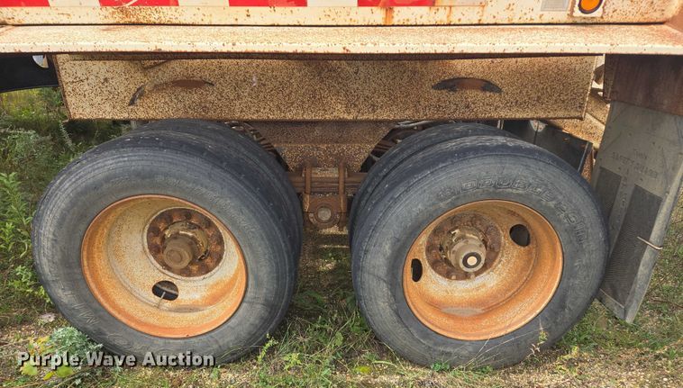 image for item EB1050 2002 Trail King TK54BDU-402 bottom dump trailer