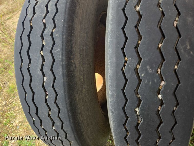 image for item EB1050 2002 Trail King TK54BDU-402 bottom dump trailer