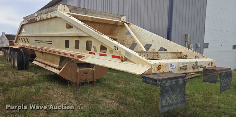 image for item EB1051 2002 Trail King TK54BDU-402 bottom dump trailer
