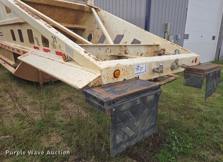 image for item EB1051 2002 Trail King TK54BDU-402 bottom dump trailer