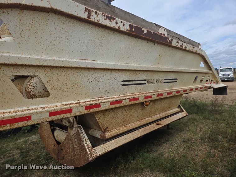 image for item EB1051 2002 Trail King TK54BDU-402 bottom dump trailer