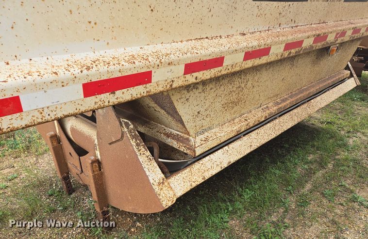 image for item EB1051 2002 Trail King TK54BDU-402 bottom dump trailer