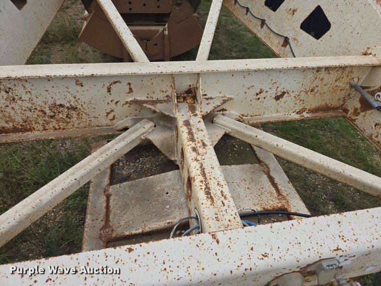 image for item EB1051 2002 Trail King TK54BDU-402 bottom dump trailer