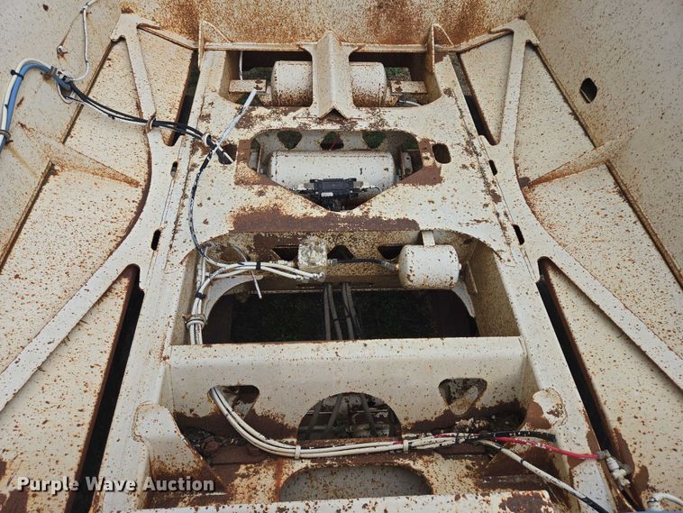 image for item EB1051 2002 Trail King TK54BDU-402 bottom dump trailer