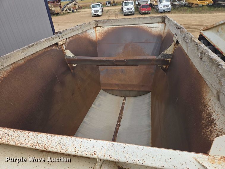 image for item EB1051 2002 Trail King TK54BDU-402 bottom dump trailer