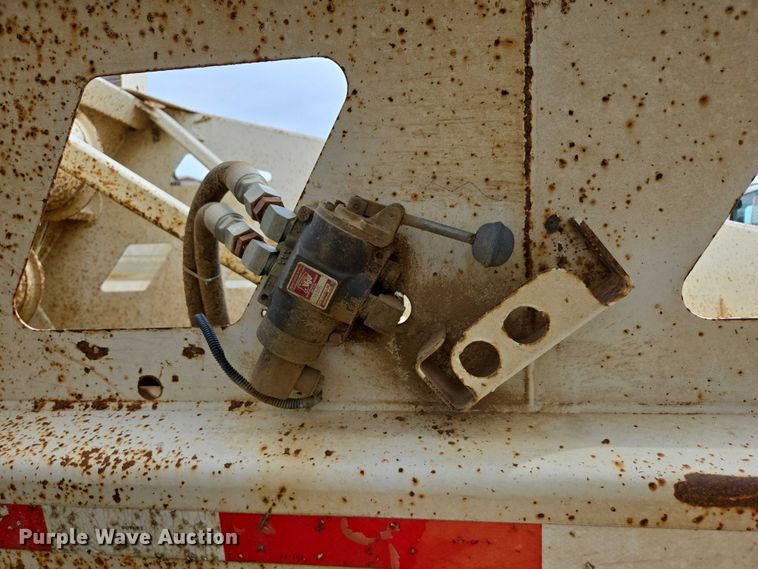 image for item EB1051 2002 Trail King TK54BDU-402 bottom dump trailer