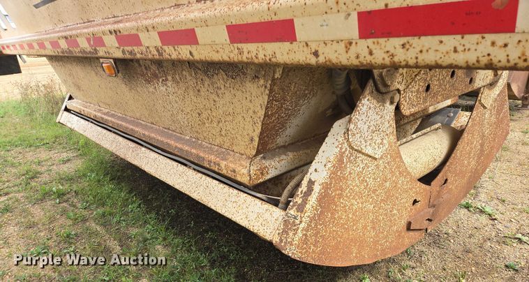 image for item EB1051 2002 Trail King TK54BDU-402 bottom dump trailer