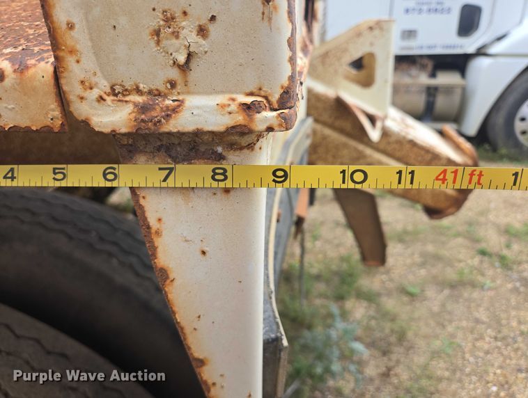 image for item EB1051 2002 Trail King TK54BDU-402 bottom dump trailer