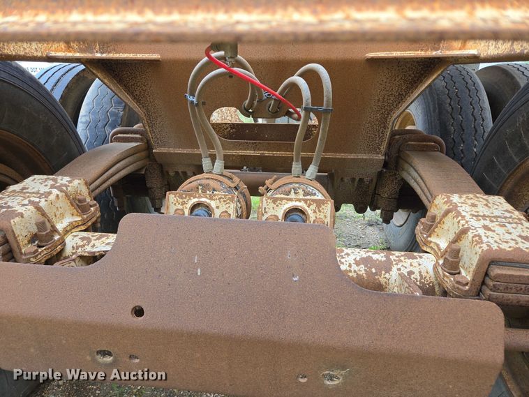 image for item EB1051 2002 Trail King TK54BDU-402 bottom dump trailer