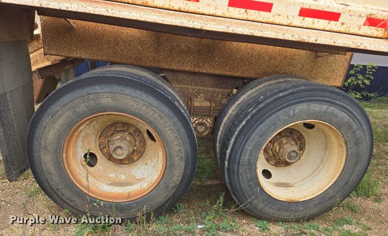 image for item EB1051 2002 Trail King TK54BDU-402 bottom dump trailer