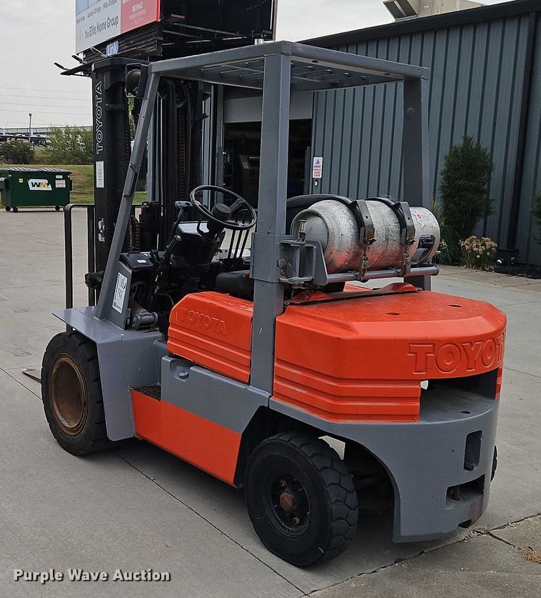 image for item EB8313 Toyota 42-5FG25 forklift