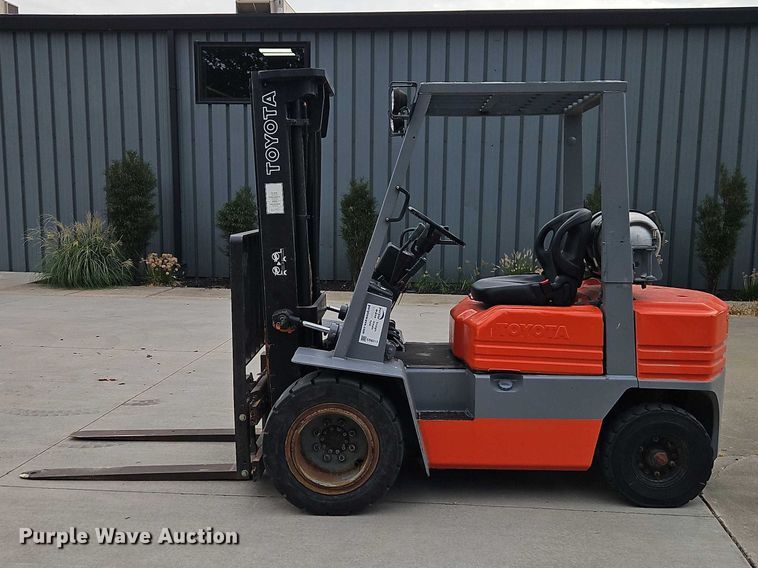 image for item EB8313 Toyota 42-5FG25 forklift
