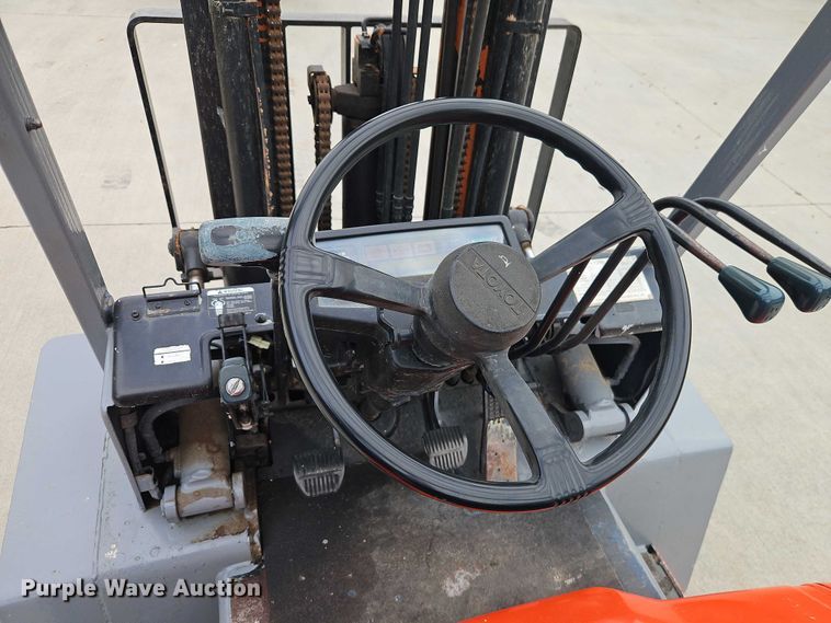 image for item EB8313 Toyota 42-5FG25 forklift