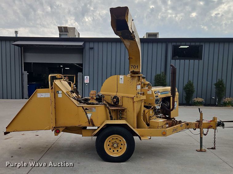 image for item EB8314 Vermeer BC1230 wood chipper