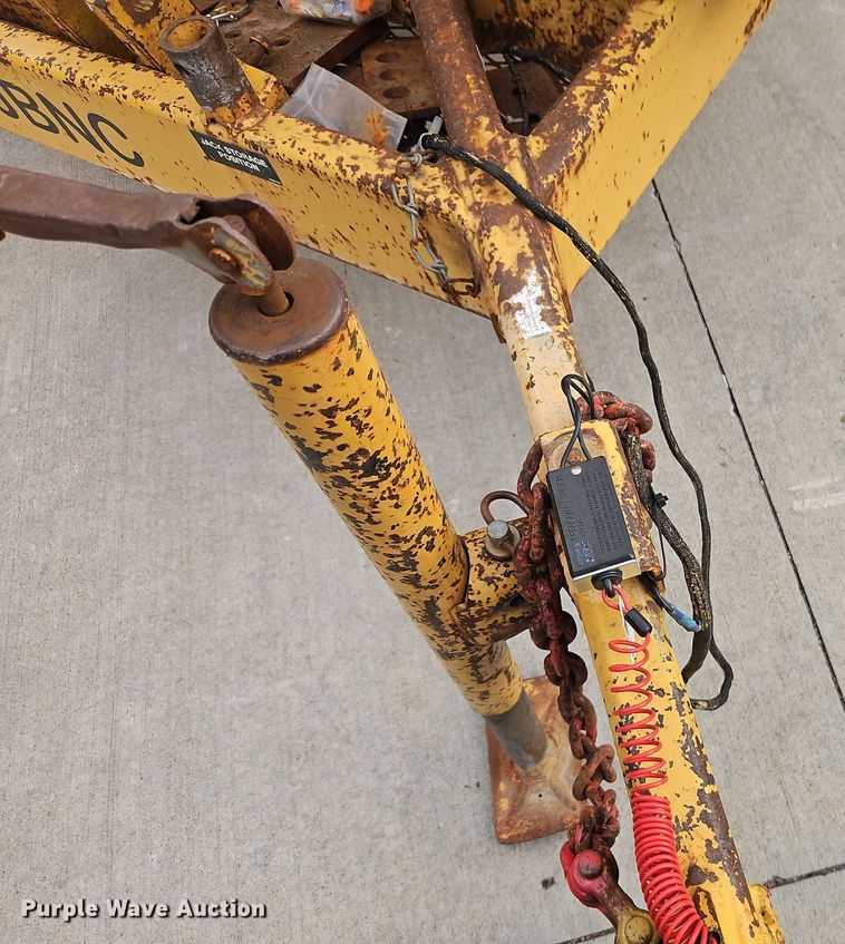 image for item EB8314 Vermeer BC1230 wood chipper