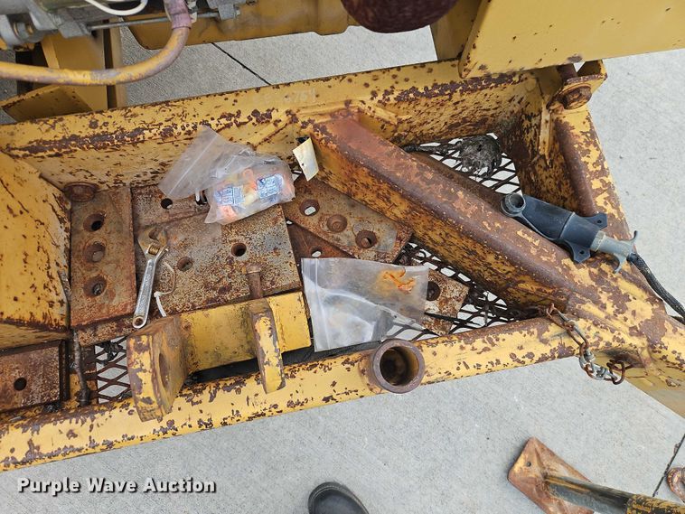 image for item EB8314 Vermeer BC1230 wood chipper