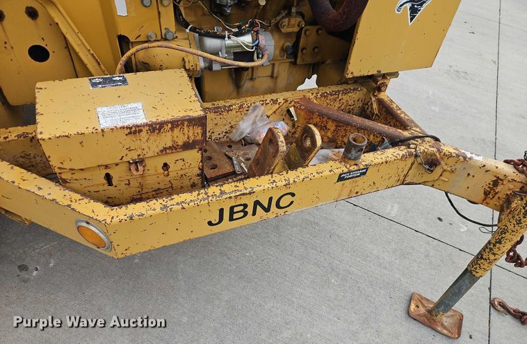 image for item EB8314 Vermeer BC1230 wood chipper