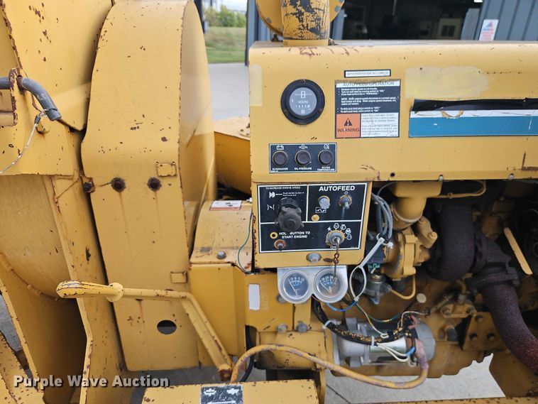 image for item EB8314 Vermeer BC1230 wood chipper