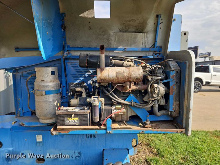 image for item EB8315 Genie S-45 boom lift